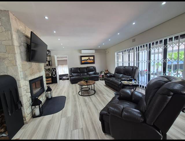 3 BEDROOM HOUSE FOR SALE IN VANDERBIJLPARK SW 5